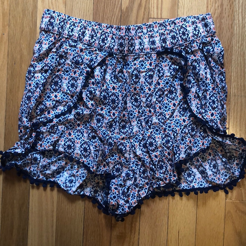 Loose shorts